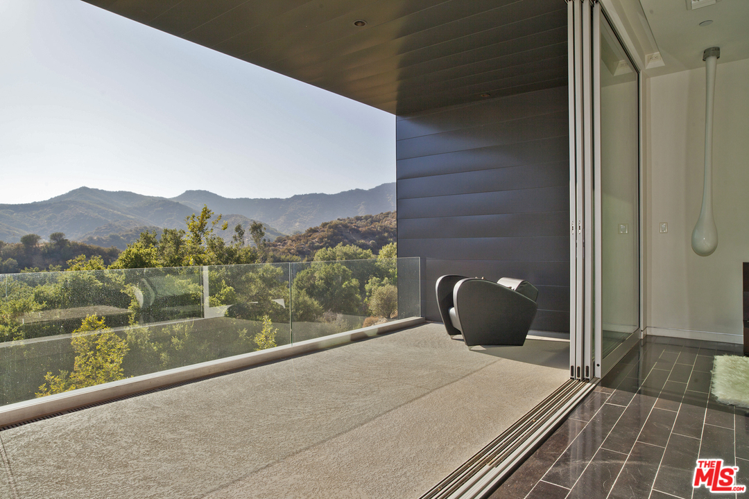 1055 Cold Canyon Road Calabasas, CA 91302 - Photo 26 of 51 Gallery Image 26