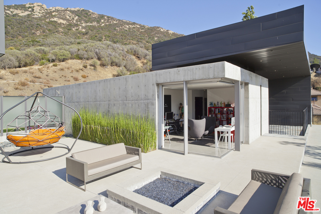 1055 Cold Canyon Road Calabasas, CA 91302 - Photo 30 of 51 Gallery Image 30