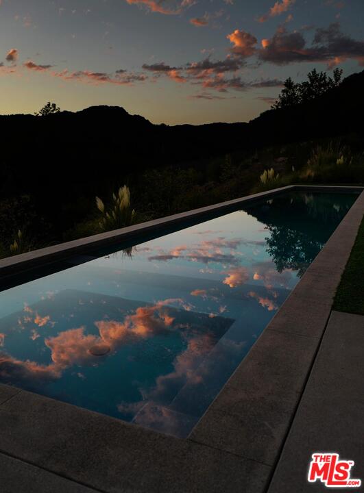 1055 Cold Canyon Road Calabasas, CA 91302 - Photo 36 of 51 Gallery Image 36