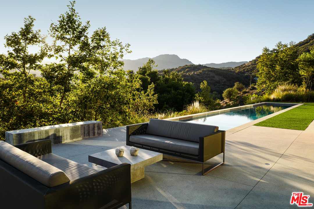 1055 Cold Canyon Road Calabasas, CA 91302 - Photo 37 of 51 Gallery Image 37