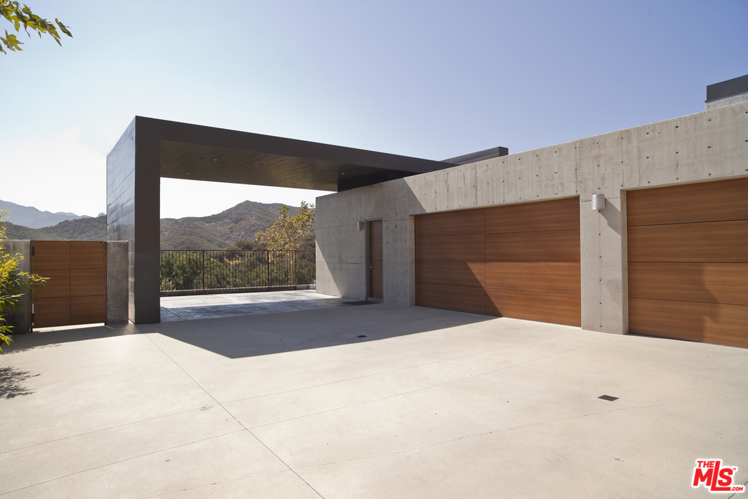 1055 Cold Canyon Road Calabasas, CA 91302 - Photo 41 of 51 Gallery Image 41