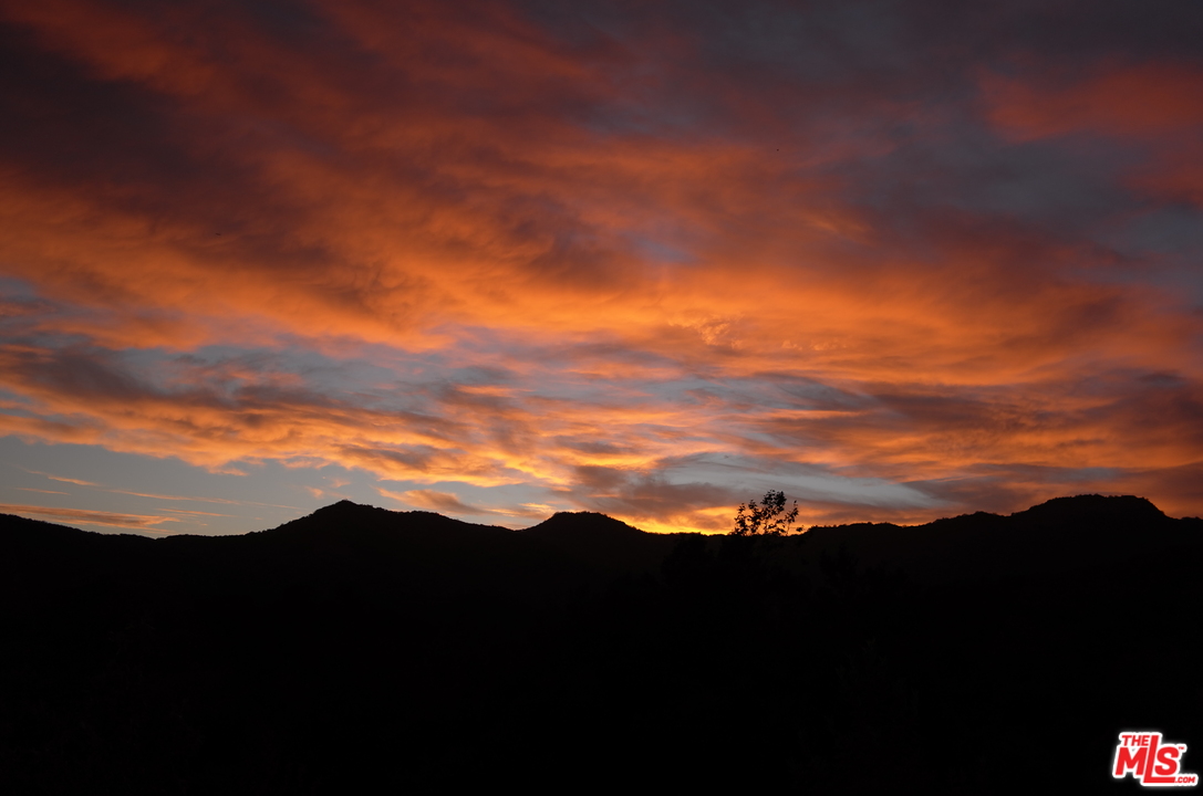 1055 Cold Canyon Road Calabasas, CA 91302 - Photo 49 of 51 Gallery Image 49