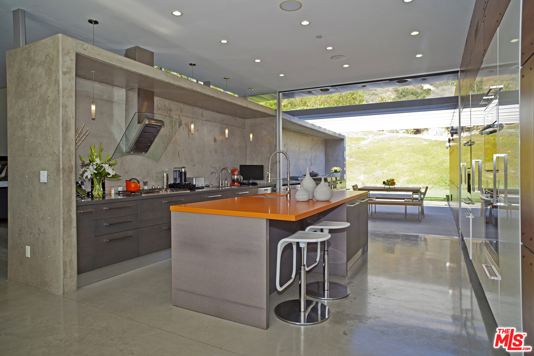 1055 Cold Canyon Road Calabasas, CA 91302 - Photo 9 of 51 Gallery Image 9