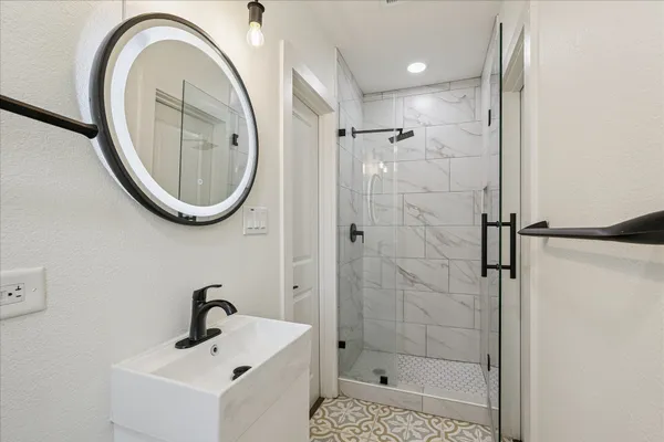 $2,695,000 | 3071 Locke Lane, Houston, TX 77019