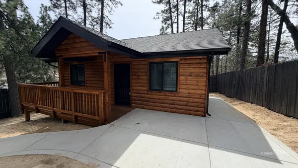 $1,550 | 54317 Pine Crest Avenue, Idyllwild, CA 92549
