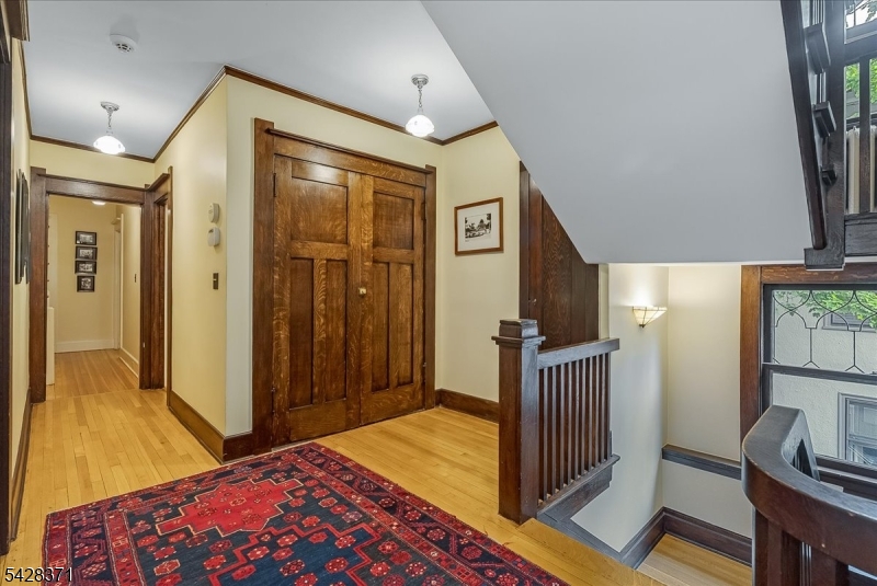 7 Prospect Terrace Montclair, NJ 07042 - Photo 17 of 48