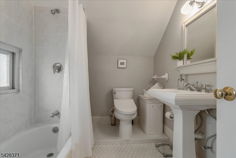 7 Prospect Terrace Montclair, NJ 07042 - Photo 34 of 48