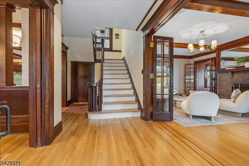 7 Prospect Terrace Montclair, NJ 07042 - Photo 4 of 48