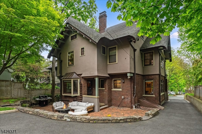 7 Prospect Terrace Montclair, NJ 07042 - Photo 45 of 48