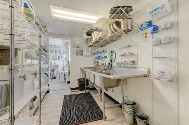 $2,500,000 | 17 East Main Street, Thomasville, NC 27360