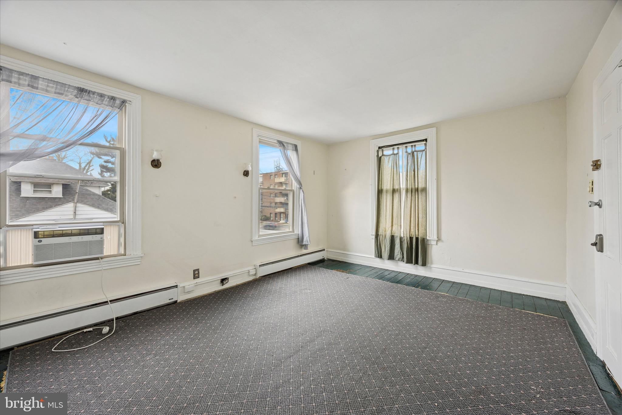 30 West Chester Pike Ridley Park, PA 19078 - Photo 5 of 14 2nd floor apt