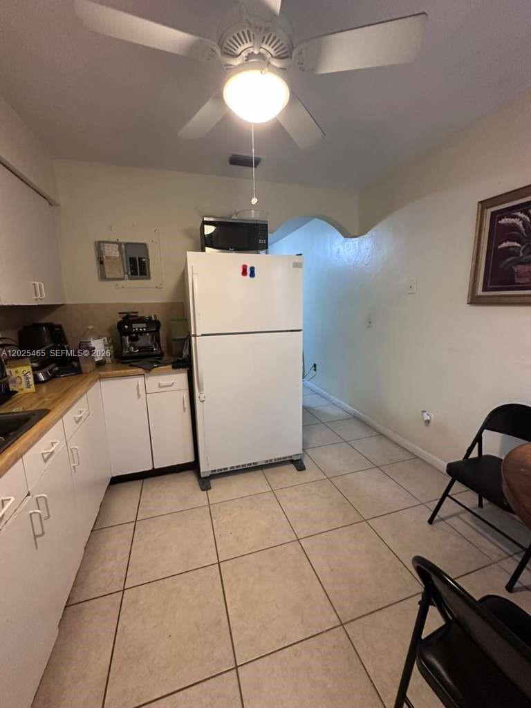 11016 Southwest 7th Street Miami, FL 33174 - Photo 9 of 21 FRONT KITCHEN EXCLUDING REFRIGERATOR