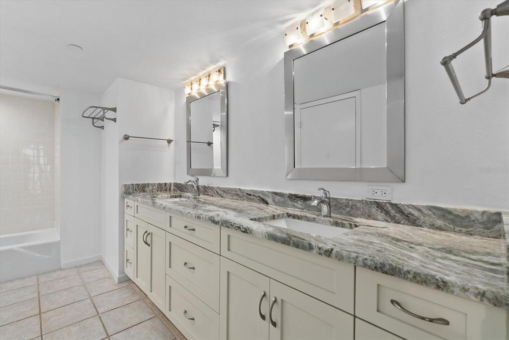 627 Alhambra Road, Unit 801 Venice, FL 34285 - Photo 34 of 81 Gallery Image 34