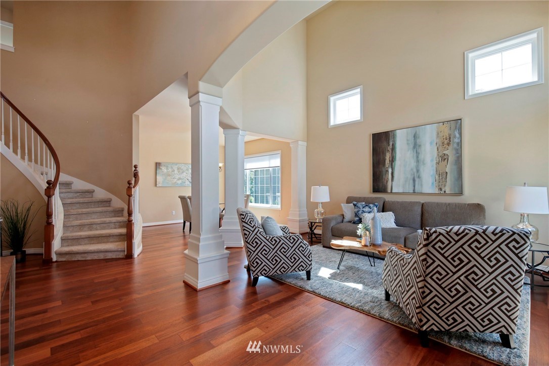 1131 South 36th Place Renton, WA 98055 - Photo 5 of 40