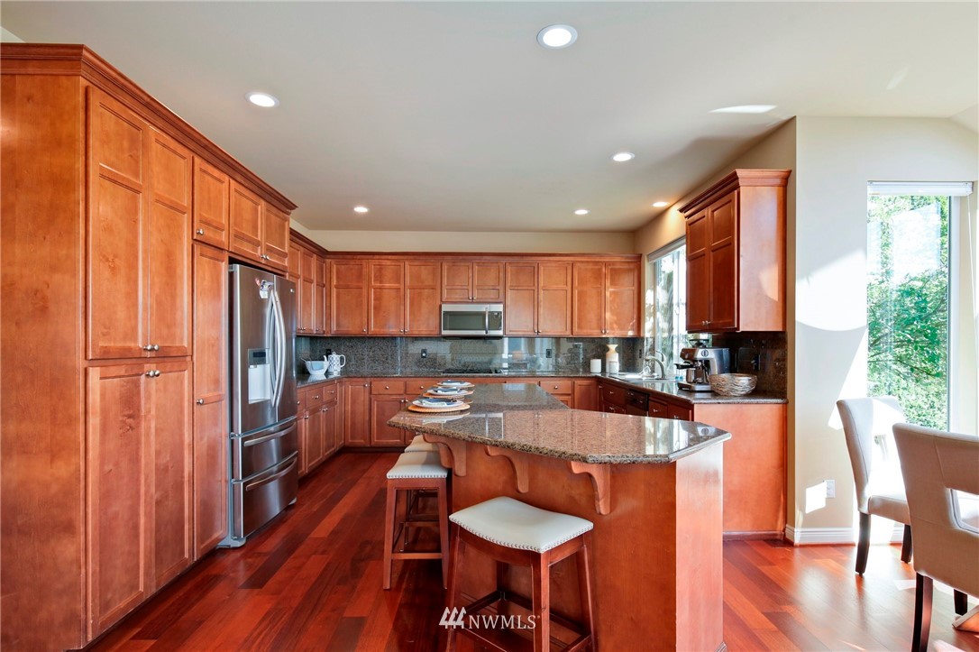 1131 South 36th Place Renton, WA 98055 - Photo 10 of 40