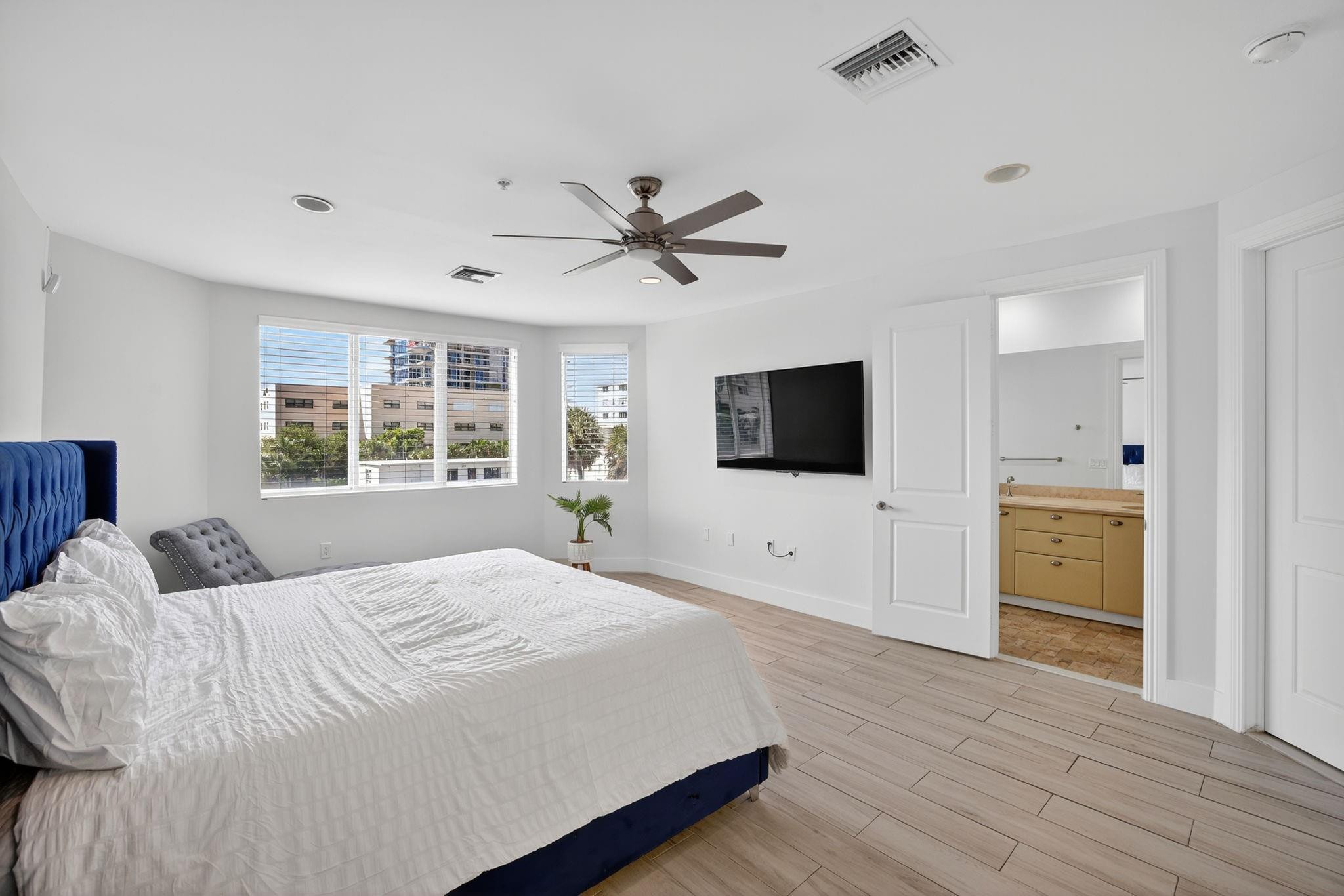 508 North Birch Road, Unit 508 Fort Lauderdale, FL 33304 - Photo 30 of 88 Photo 30