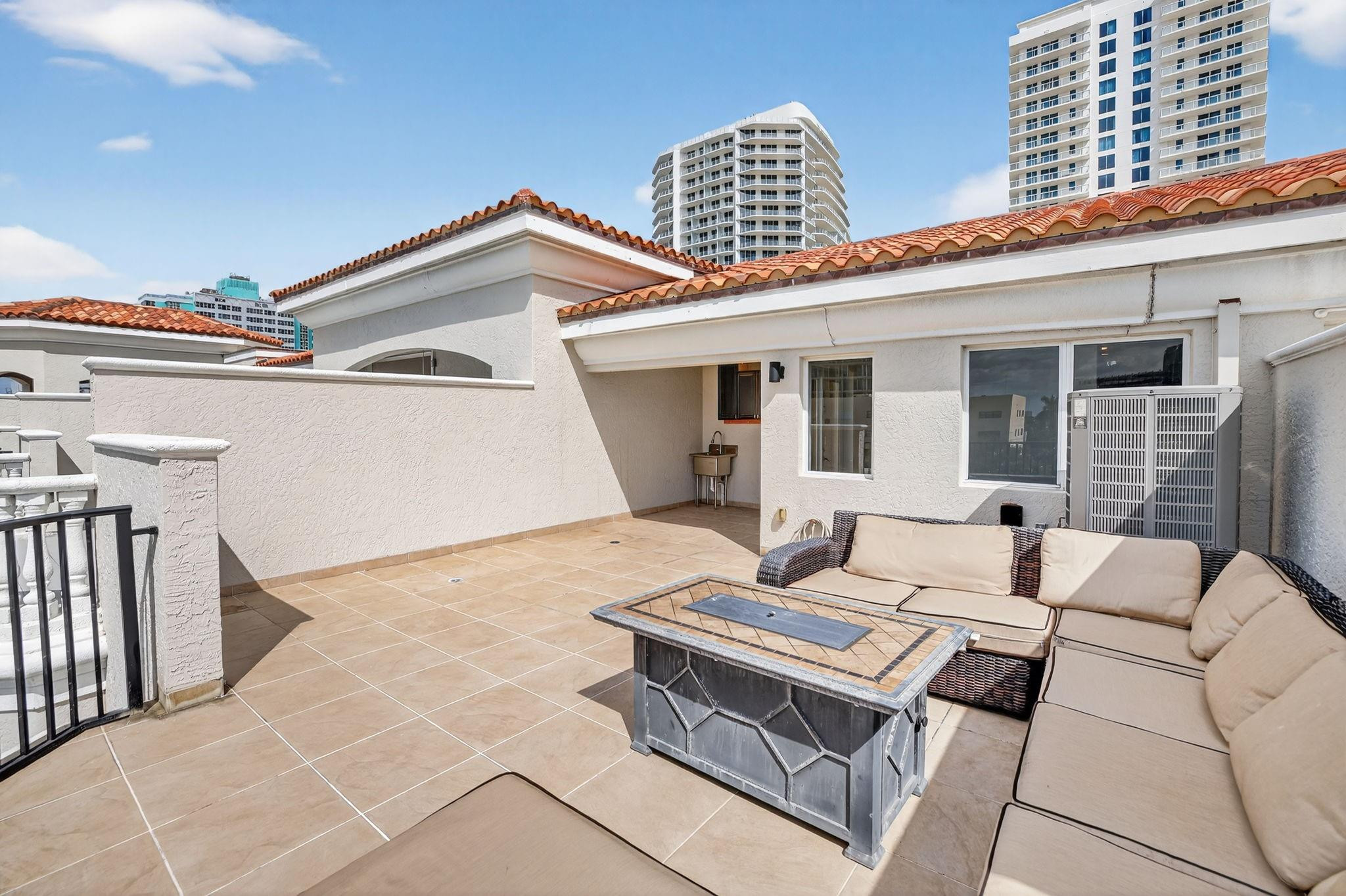 508 North Birch Road, Unit 508 Fort Lauderdale, FL 33304 - Photo 52 of 88 Photo 52