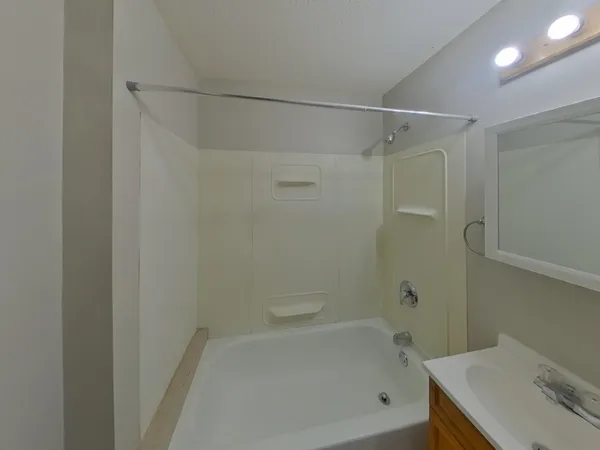 $2,299 | 2144 Sherwood Avenue, St. Paul, MN 55119