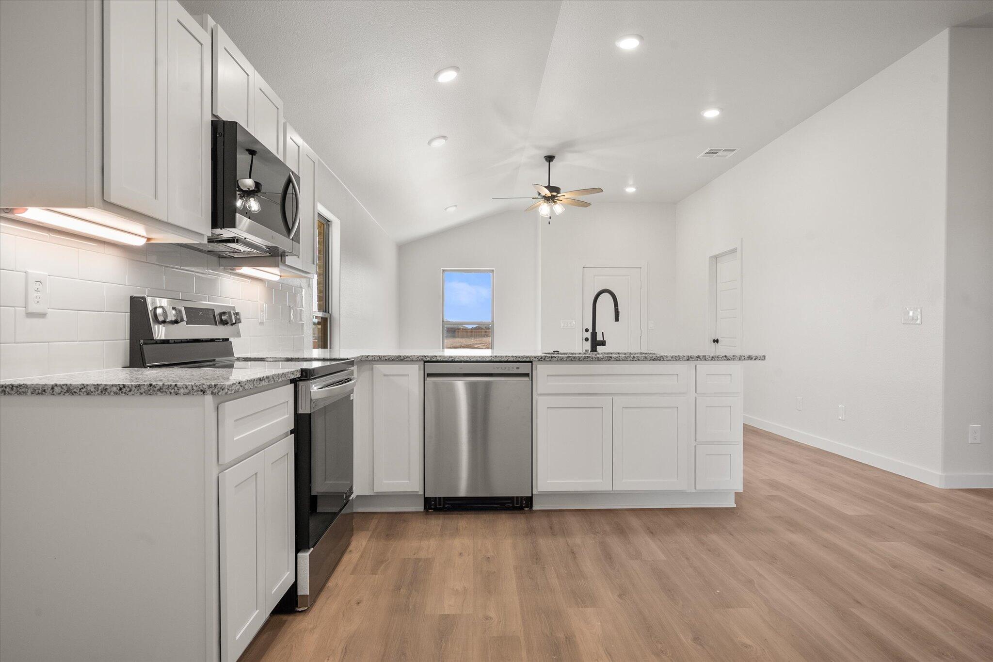 3116 138th Place Lubbock, TX 79423 - Photo 10 of 21 13-3116 138th Pl_9888