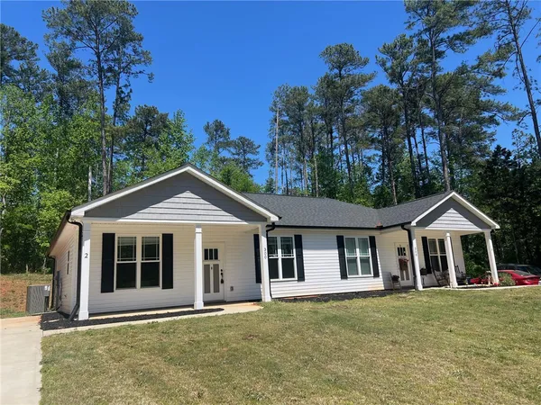 $1,400 | 300 Willow Court, Unit 2, Central, SC 29630