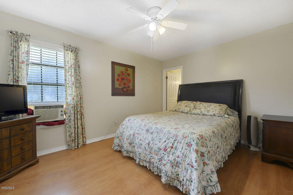 11121 Valley Forge Road Moss Point, MS 39562 - Photo 13 of 60 2 (4)