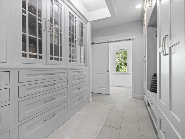 walk in closet with window