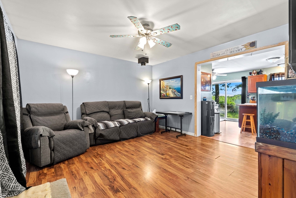 25 R Beacon Street Amesbury, MA 01913 - Photo 28 of 42