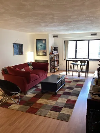 $3,800 | 2130 Massachusetts Avenue, Unit 3D, Cambridge, MA 02140