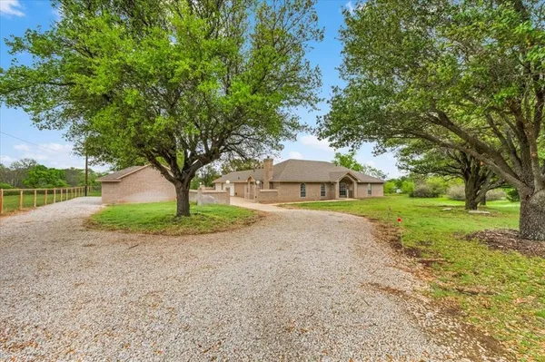 $650,000 | 353 Hidden Meadow Court, Rhome, TX 76078