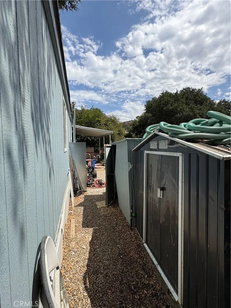23500 The Old Road, Unit 37 Newhall, CA 91321 - Photo 20 of 22 a view of balcony