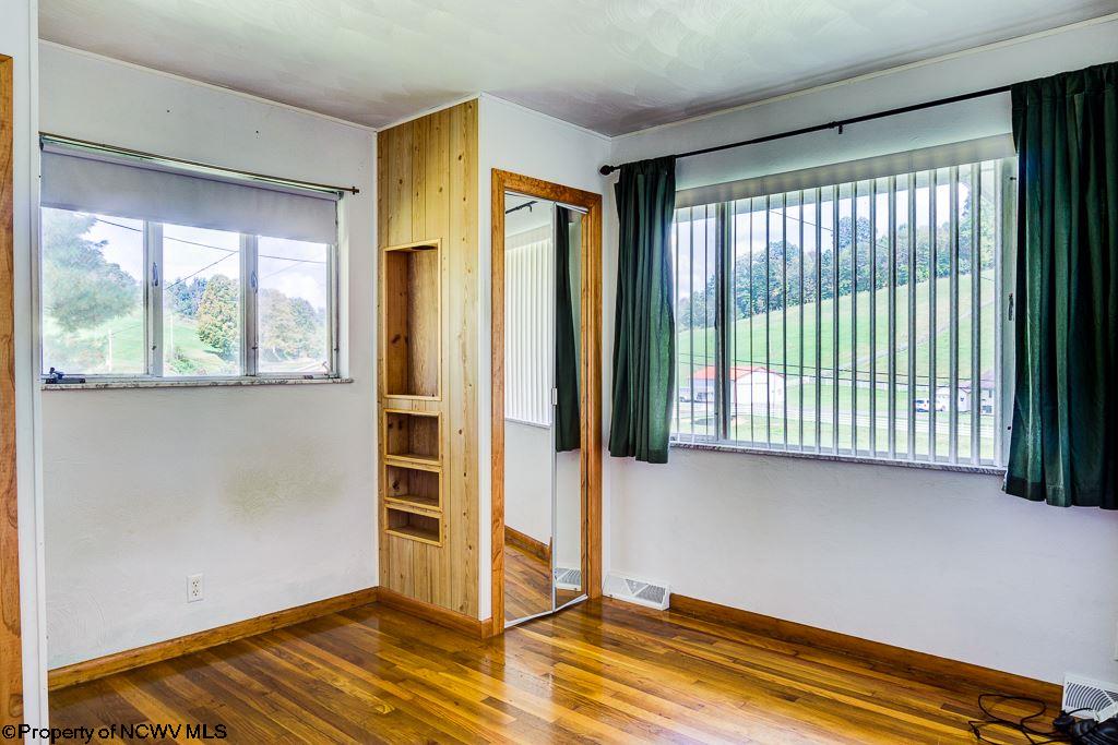 1069 Plum Run Road Mannington, WV 26582 - Photo 10 of 20 Gallery Image 10
