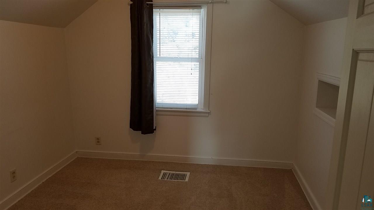 4150 Charles Road Duluth, MN 55803 - Photo 8 of 11