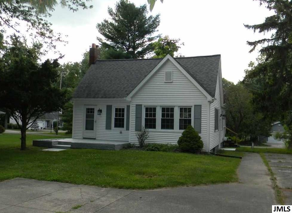 6120 Crest Road Jackson, MI 49203 - Photo 1 of 16 Photo 1