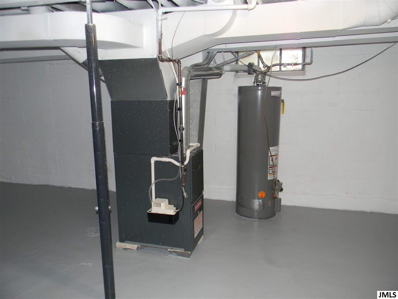 6120 Crest Road Jackson, MI 49203 - Photo 5 of 16 Photo 5