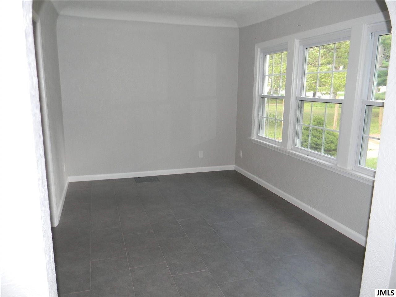 6120 Crest Road Jackson, MI 49203 - Photo 10 of 16 Photo 10