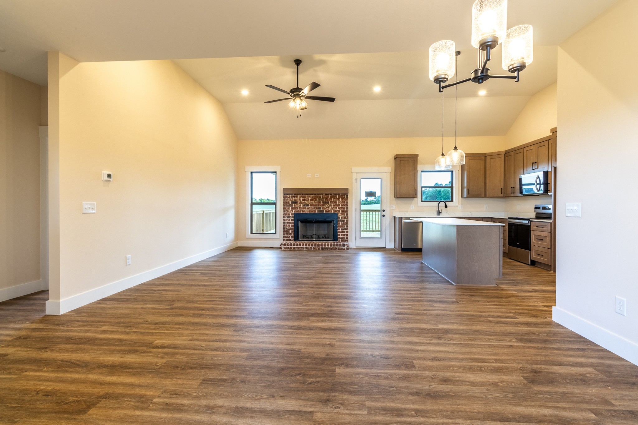 5359 Roy Holman Road Springfield, TN 37172 - Photo 11 of 35 Gallery Image 11