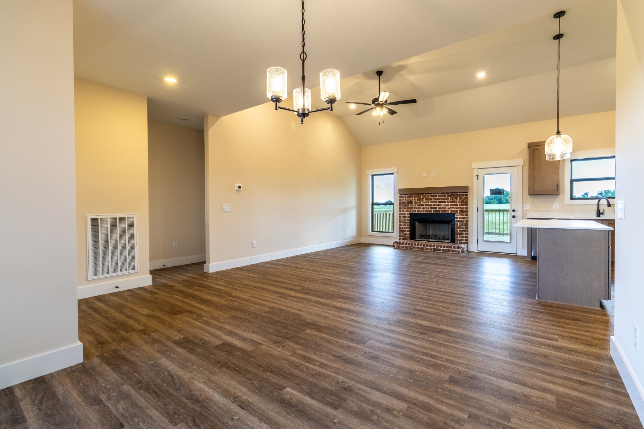 5359 Roy Holman Road Springfield, TN 37172 - Photo 12 of 35 Gallery Image 12