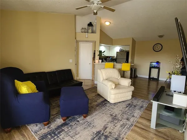 $1,750 | 4630 Commander Drive, Unit 1038, Orlando, FL 32822