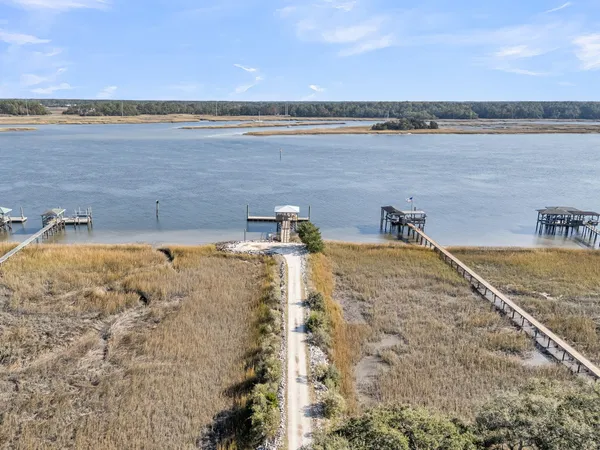 $1,198,000 | 130 Berkshire Drive, Wando, SC 29492