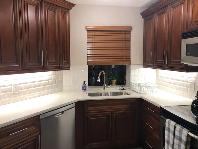 $4,000 | 5187 Europa Drive, Unit A CORNER, Boynton Beach, FL 33437