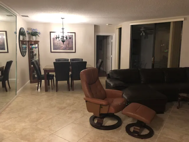 $4,000 | 5187 Europa Drive, Unit A CORNER, Boynton Beach, FL 33437