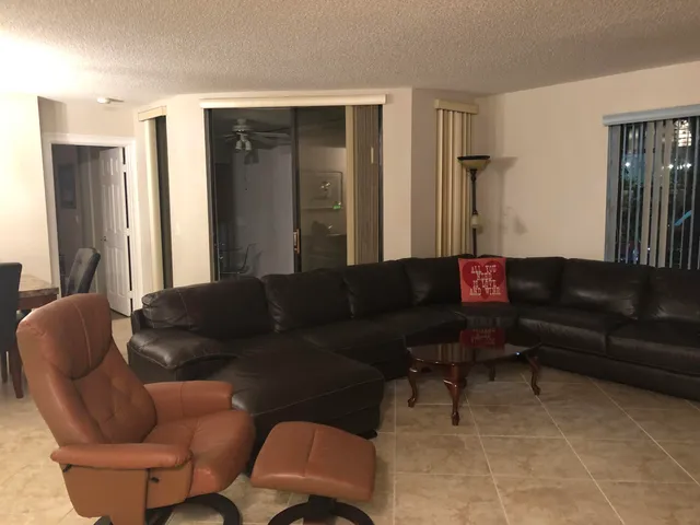 $4,000 | 5187 Europa Drive, Unit A CORNER, Boynton Beach, FL 33437