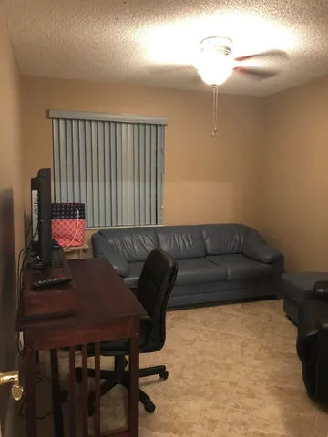 $4,000 | 5187 Europa Drive, Unit A CORNER, Boynton Beach, FL 33437