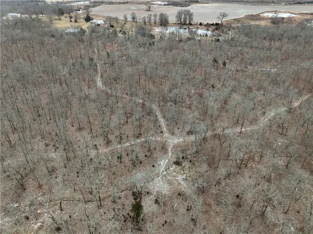 $172,695 | 2031 Northwest 601 Road, Appleton City, MO 64724