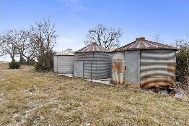 $172,695 | 2031 Northwest 601 Road, Appleton City, MO 64724