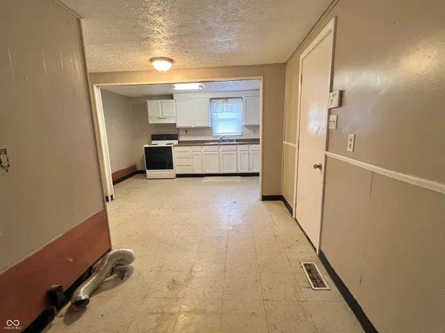 $149,900 | 5517 Purpura Drive, Indianapolis, IN 46236