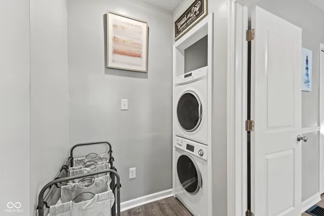 $649,000 | 7918 East 10th Street, Indianapolis, IN 46219