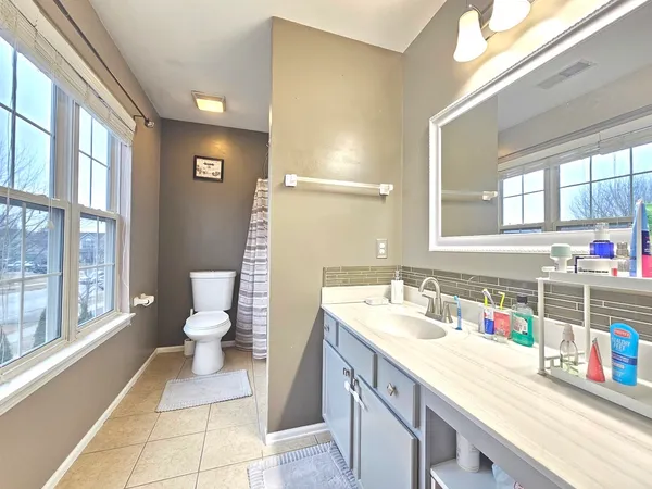 $2,950 | 579 Scott Lane, Romeoville, IL 60446