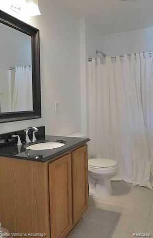 49225 Rockefeller Drive Canton, MI 48188 - Photo 20 of 22 Bathroom 1.jpg