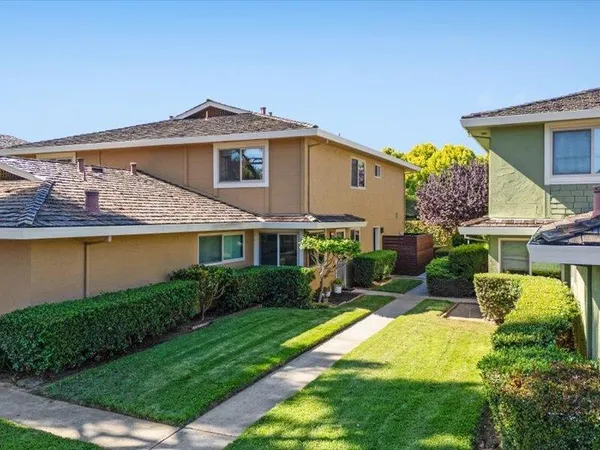 $685,000 | 4475 Diamond Street, Unit 3, Capitola, CA 95010
